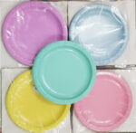Platos Pasteles de Carton 18 Cm . Varios Colores. Por 8 Unidades - Imagen 2