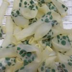 Globos Estampados Blancos y Traslucidos Hojas Verdes   x 10 unidades.