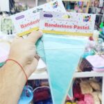 Guirnalda  MULTICOLOR PASTELES BANDERINES. 1 Unidad.   Miden 3.60 mts.