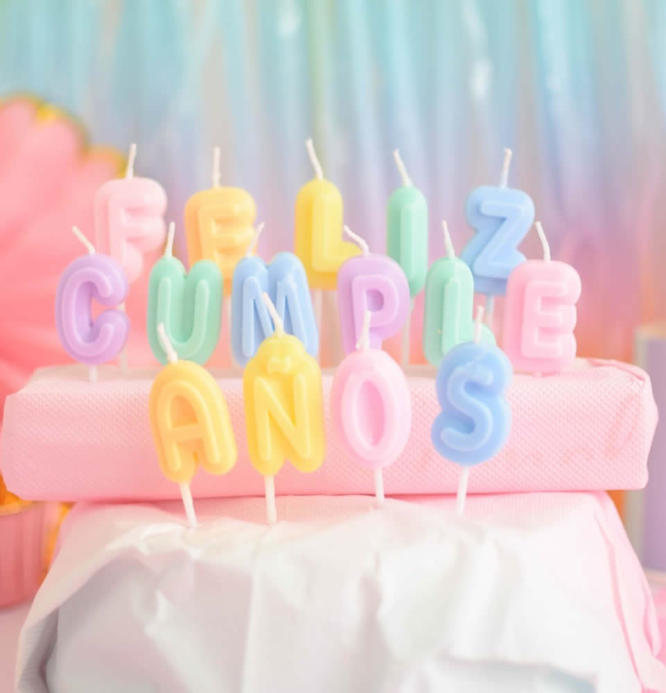 18 cumpleaños torta velas - China Torta de cumpleaños 18 y 18 Velas Velas  Cumpleaños velas de cumpleaños precio