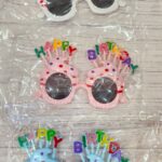 Anteojo Cupcake Happy Birthday Blanco Rosa o Celeste