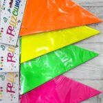 Banderin FLUOR NEON Triangulo. Multicolor