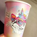 Vasos Polipapel  GATITA ARCOIRIS x 6 Unidades.
