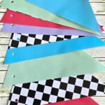 Banderin TRIANGULO CARRERAS AUTITOS VINTAGE. Mide 2,5 Metros.
