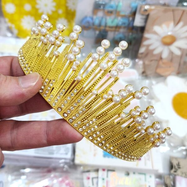 CORONA PREMIUN METAL CON PERLAS Y STRASS  DORADA
