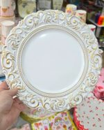 Bandeja Plastico TRIVAL GLAM BLANCO Y DORADO PATINADO . Medida 30 cm Diametro.