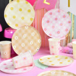 Vasos Polipapel  CUADRILLE MARGARITAS ROSA PASTEL Vienen 10 Unidades .