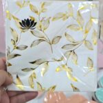 Servilletas Premiun Con Stamping Dorado : HOJITAS CON LINEAS   x 12 Unidades.
