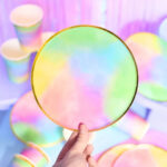 Plato Polipapel MULTICOLOR PASTEL con Borde Stamping Dorado x 10 - Imagen 2