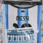 Banderin CAMISETA MESSI de Tela. Mide 1.5 mts.
