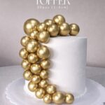 Toppers Esferas Bolas Para Tortas Plasticas DORADAS  Varias Medidas en el Pack x 20 Unidades.