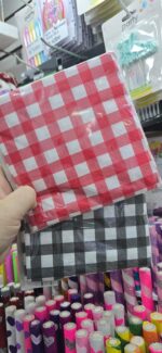 Servilletas Cuadrille ROJAS  x 20 Papel Tissue. Miden Aprox 16,5 x 16,5 Cm. - Imagen 2