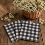 Servilletas Cuadrille NEGRAS  x 20 Papel Tissue. Miden Aprox 16,5 x 16,5 Cm.