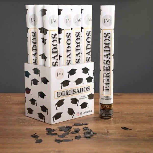 WhatsApp Image 2026-07-01 at 13.16.04 LANZA PAPELITOS EGRESADOS BIRRETES NEGROS - Imagen 1