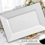 Bandeja PREMIUN VENECIA Plastico Resistente Reutilizable Con Borde Stamping Plateado. Packs x 2 Unidades. Medida 32.5 X 21.1 X 1.8 cm